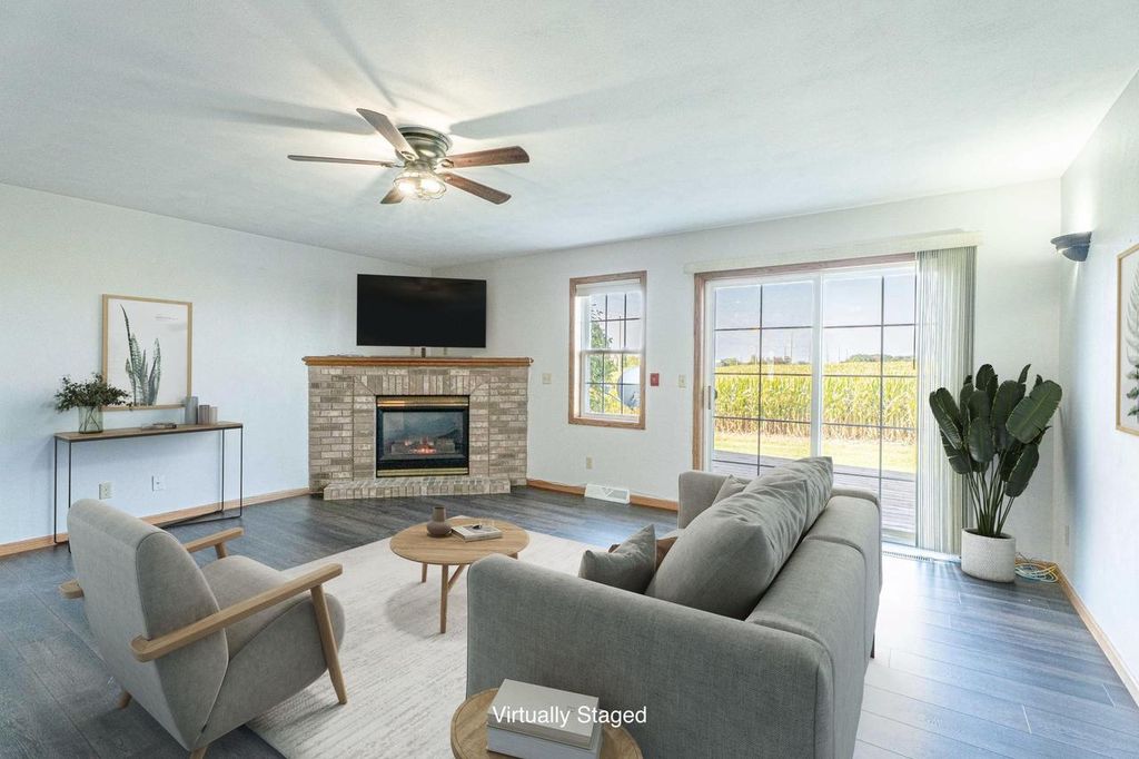 Photo of 2367 EFFINGHAM WAY, Sun Prairie, WI 53590 (MLS # 2006080)