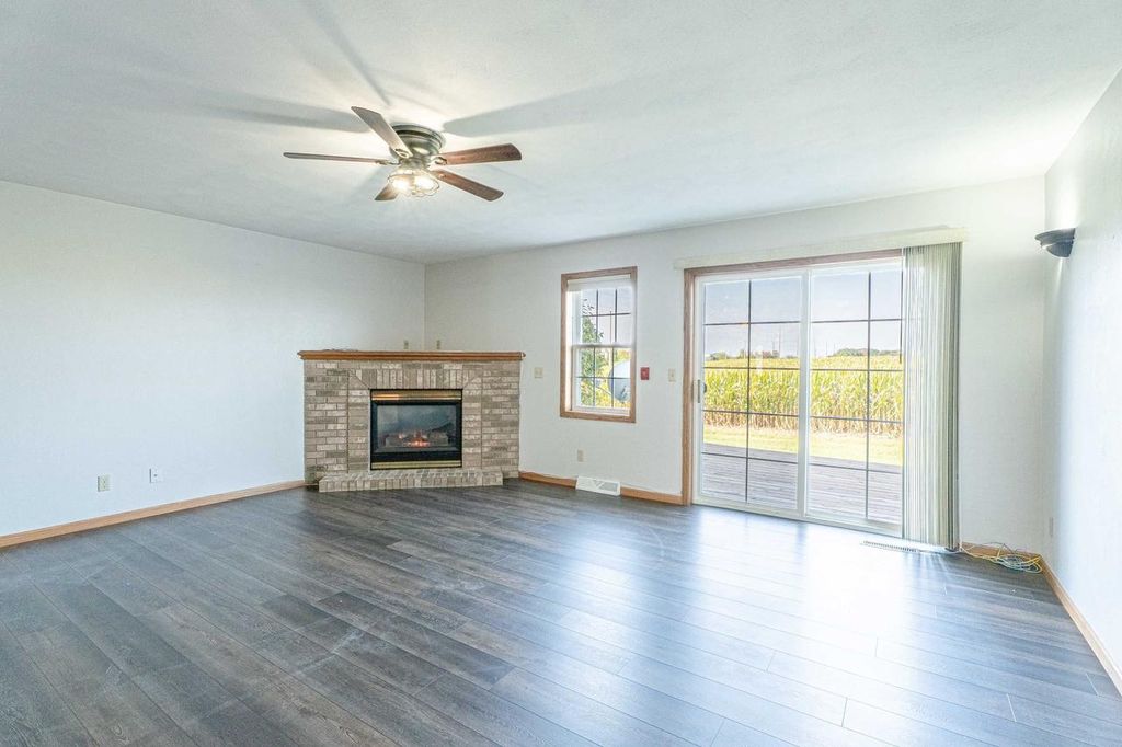 Photo of 2367 EFFINGHAM WAY, Sun Prairie, WI 53590 (MLS # 2006080)