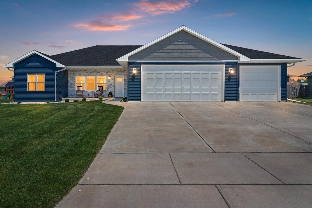 Photo of 182 Meadowlark LANE, Luxemburg, WI 54217 (MLS # 50326183)