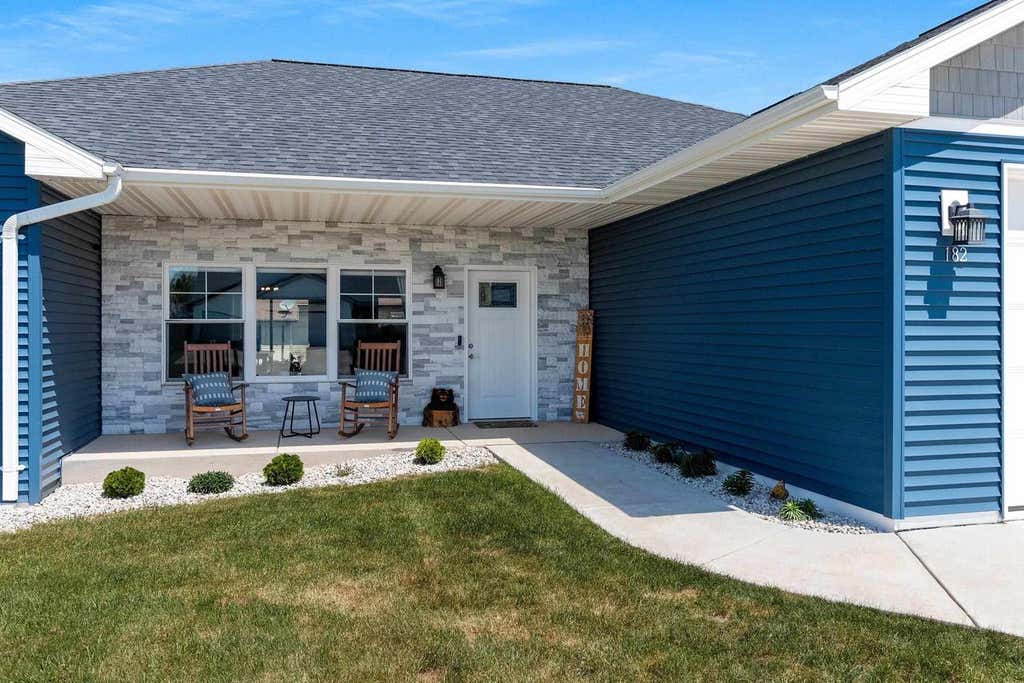 Photo of 182 Meadowlark LANE, Luxemburg, WI 54217 (MLS # 50326183)