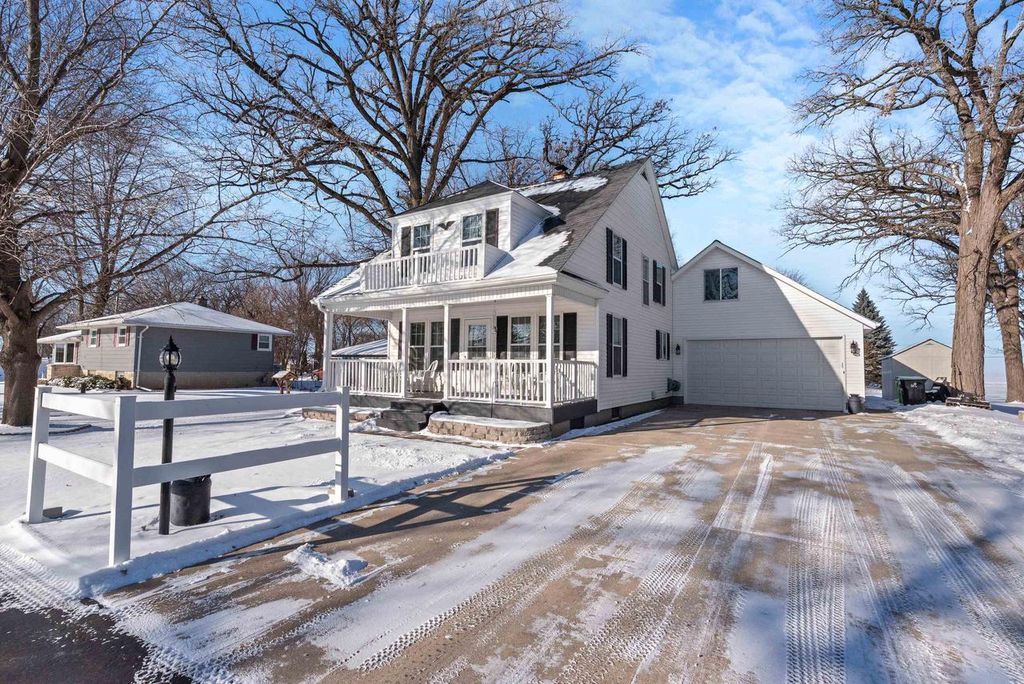 Photo of N7140 Winnebago DRIVE, Fond Du Lac, WI 54935 (MLS # 50320878)