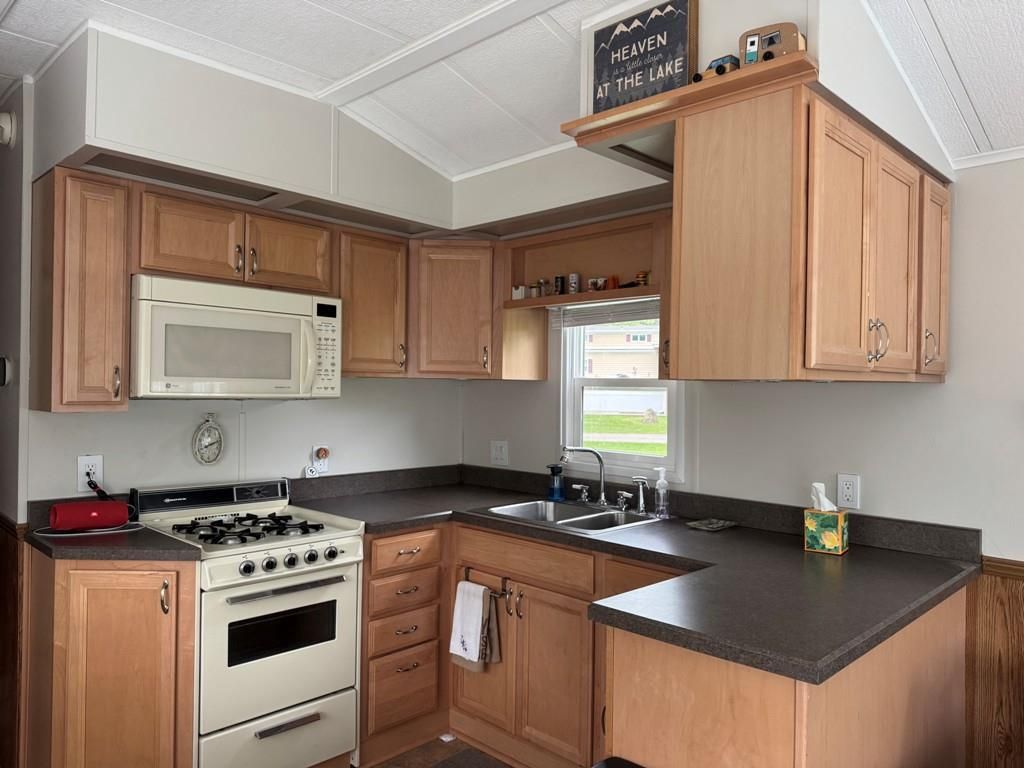 Photo of 413 Skyline DRIVE, Edgerton, WI 53534 (MLS # 2017652)