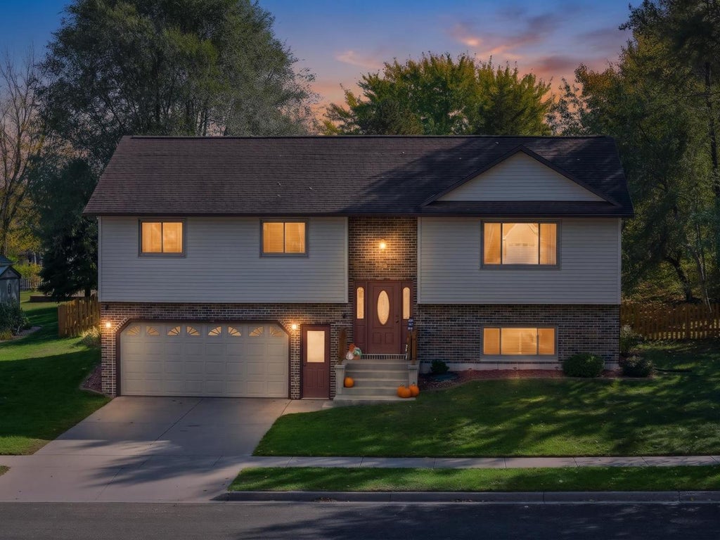 Photo of 23 Barbara Ann DRIVE, Reedsburg, WI 53959 (MLS # 2035335)