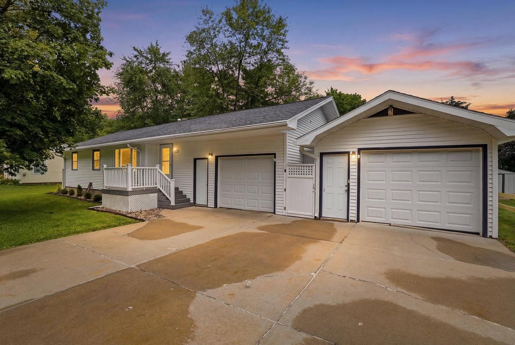 Photo of 1920 Carey STREET, Wisconsin Rapids, WI 54495 (MLS # 22603166)