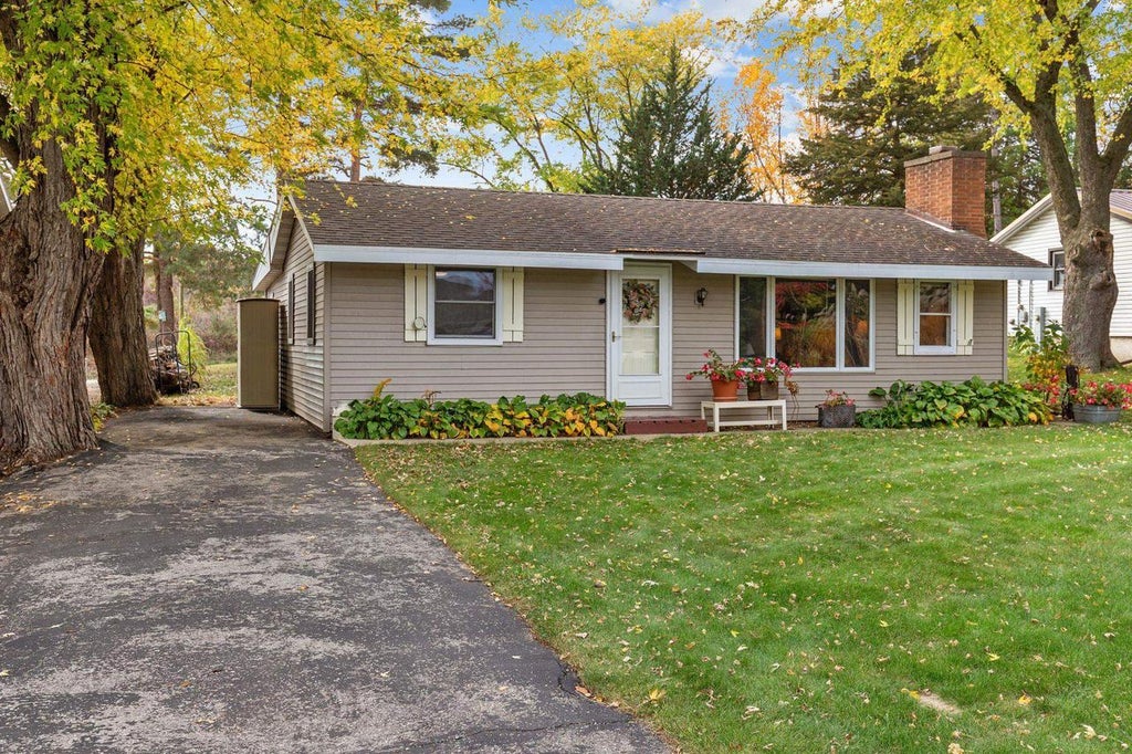 Photo of W3575 S Lawn DRIVE, Markesan, WI 53946 (MLS # 2035078)