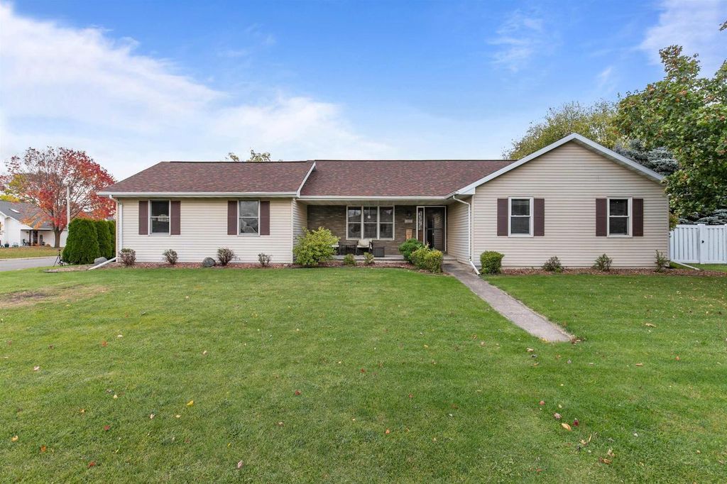 Photo of 1563 Worth AVENUE, Neenah, WI 54956 (MLS # 50317258)