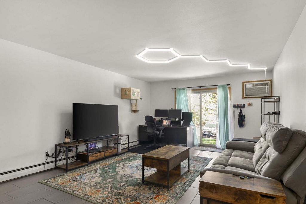 Photo of 50 Whitcomb CIRCLE #5, Madison, WI 53711 (MLS # 2020170)