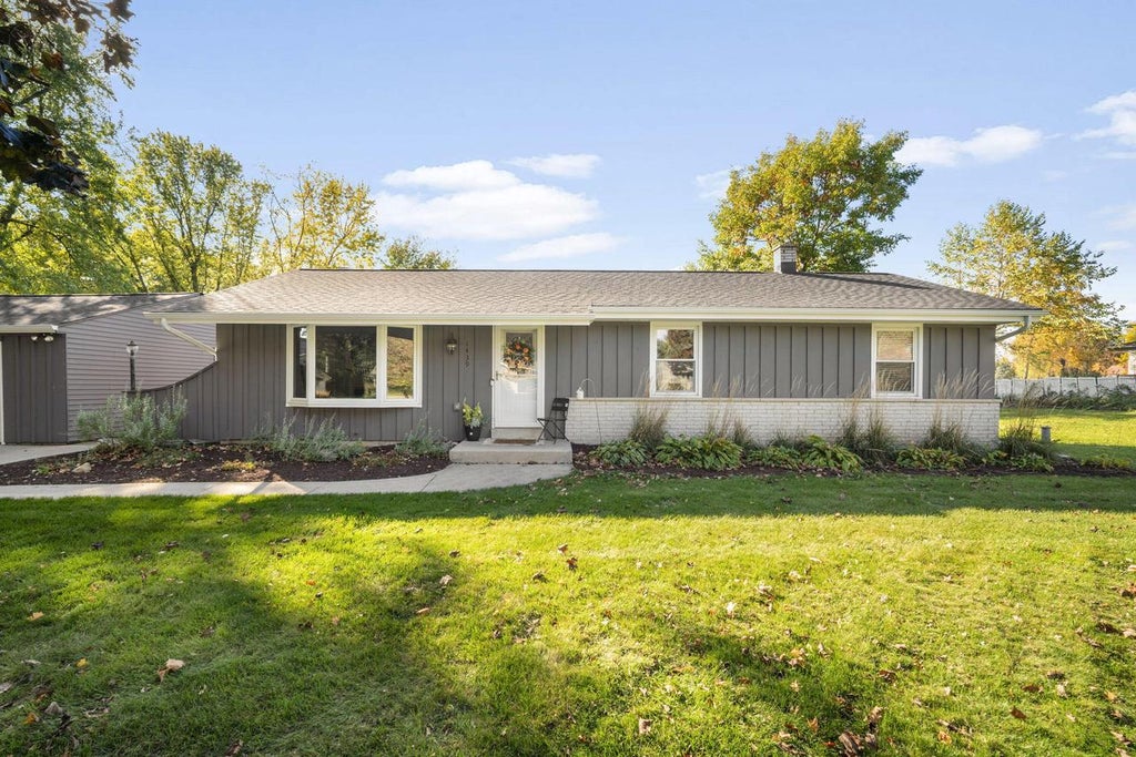 Photo of 1439 Mount LANE, Hubertus, WI 53033 (MLS # 1984735)