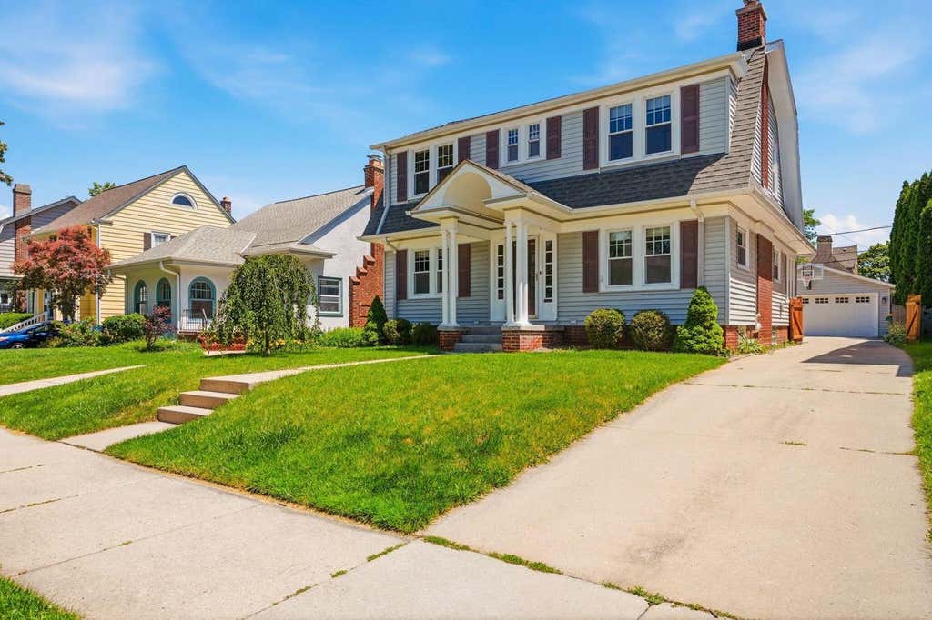 Photo of 4416 N Murray AVENUE, Shorewood, WI 53211 (MLS # 1970245)