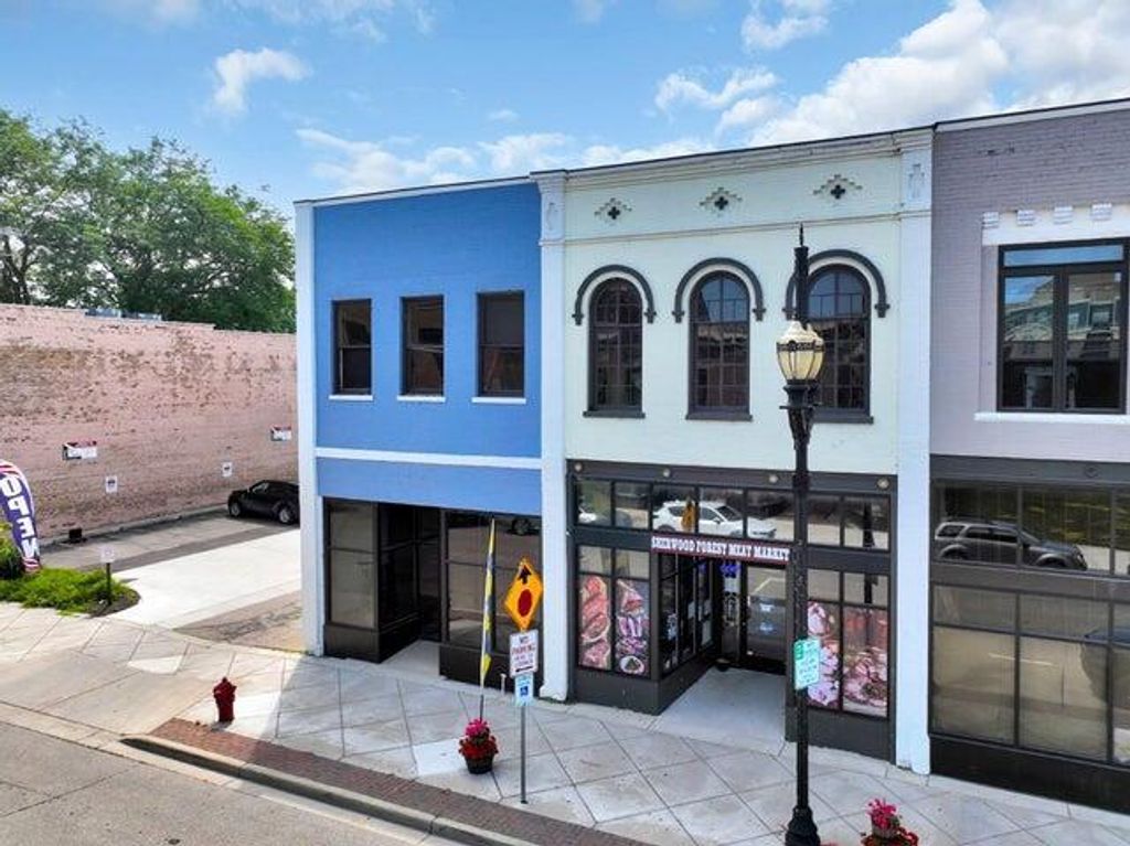 Photo of 5814/5816 6th AVENUE, Kenosha, WI 53140 (MLS # 1946600)