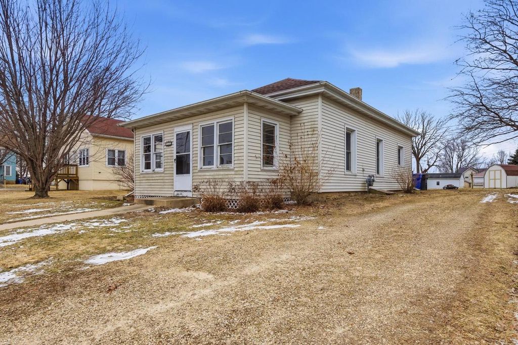 Photo of 116 E Florence STREET, Cambria, WI 53923 (MLS # 2017761)
