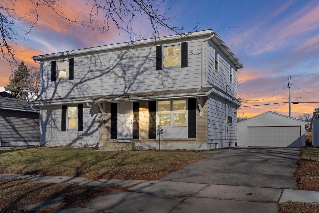 Photo of 1926 88th STREET, Kenosha, WI 53143 (MLS # 1947811)