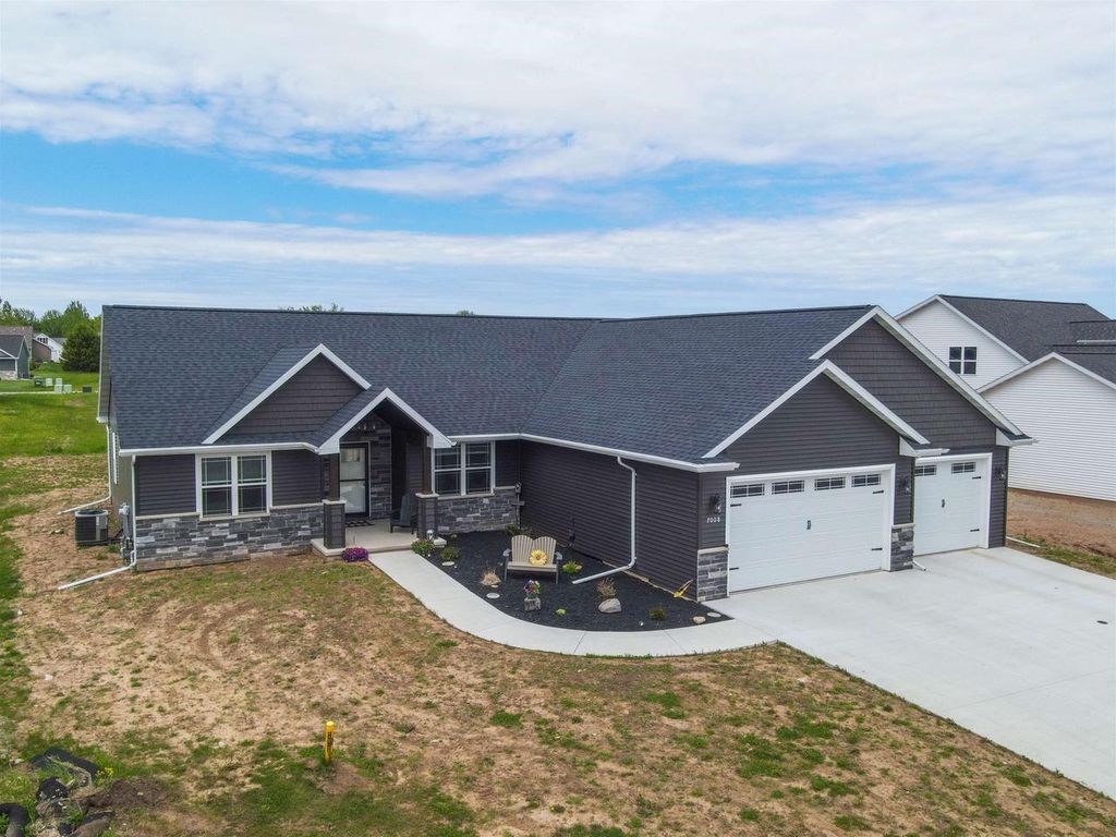 Photo of W7008 Jaclyn LANE, Greenville, WI 54942 (MLS # 50326088)