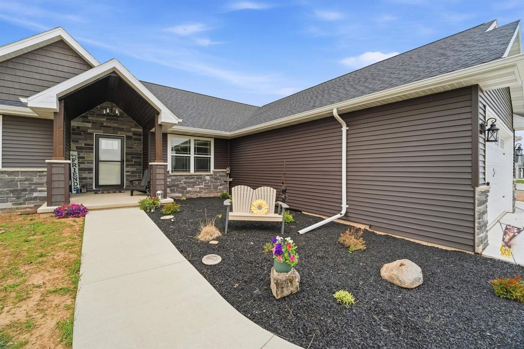 Photo of W7008 Jaclyn LANE, Greenville, WI 54942 (MLS # 50326088)