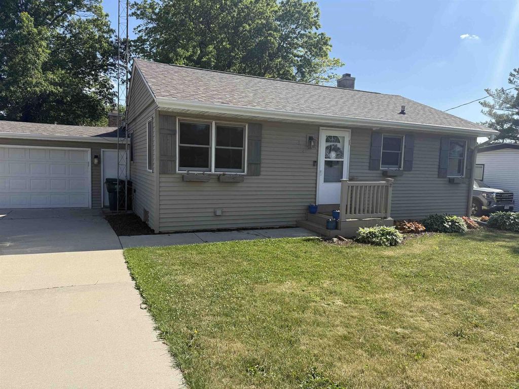 Photo of 374 Janesville STREET, Janesville, WI 53548 (MLS # 2024336)