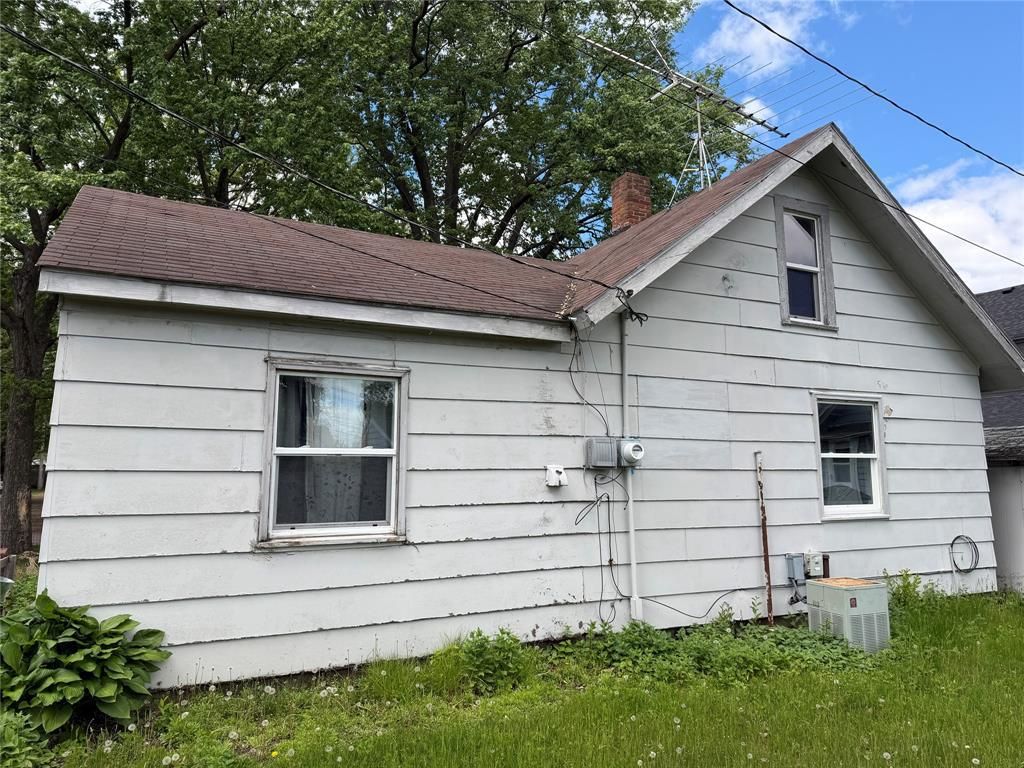 Photo of 2423 6th STREET, Eau Claire, WI 54703 (MLS # 1601391)