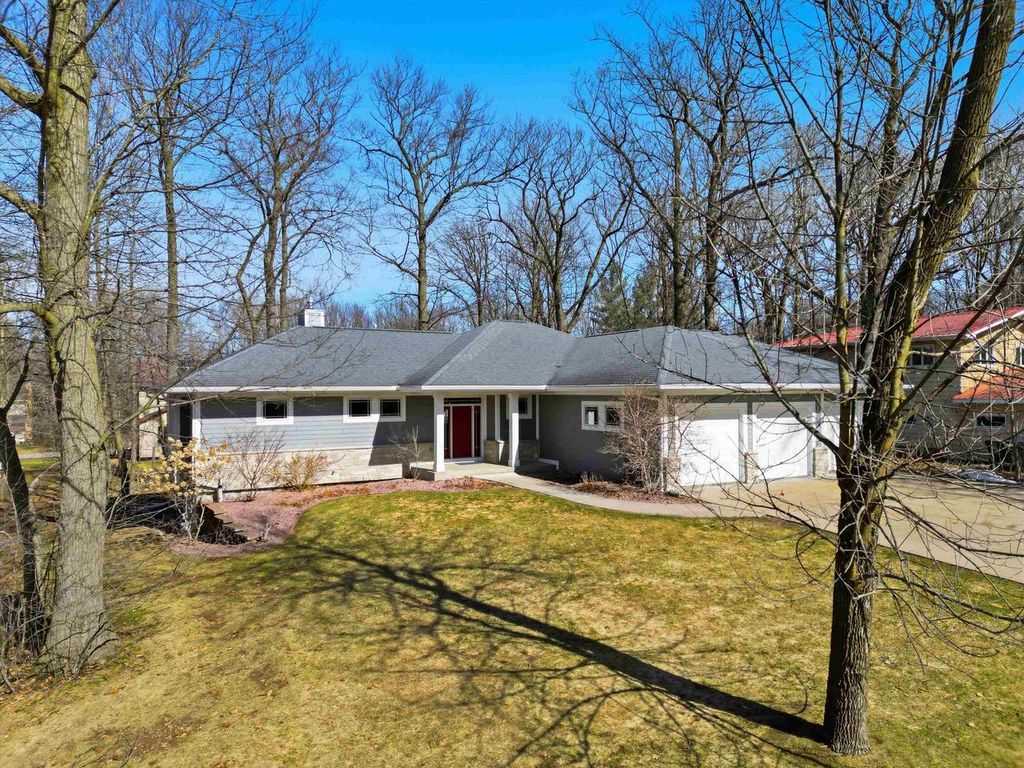 Photo of 1137 W Ridge ROAD, Marshfield, WI 54449 (MLS # 22601025)