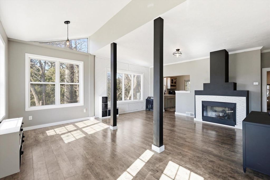 Photo of 2305 Hillside LANE, Green Bay, WI 54302 (MLS # 50321924)