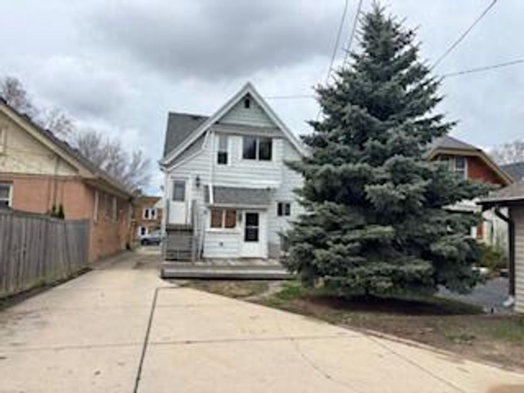 Photo of 120 N 60th STREET, Milwaukee, WI 53213 (MLS # 1957985)