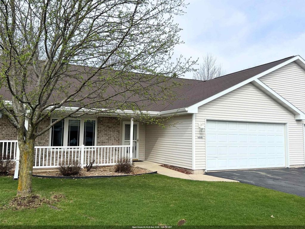 Photo of 486 Wyldewood DRIVE #B, Oshkosh, WI 54904 (MLS # 50322330)