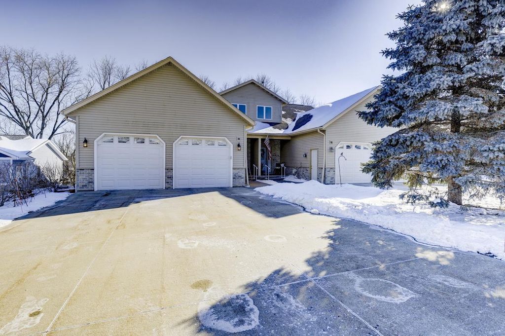 Photo of 315 Creekside COURT, Watertown, WI 53098 (MLS # 2016192)