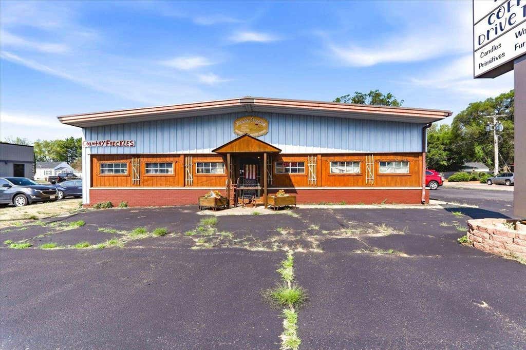 Photo of 1010 8th Street South ST, Wisconsin Rapids, WI 54494 (MLS # 22603808)
