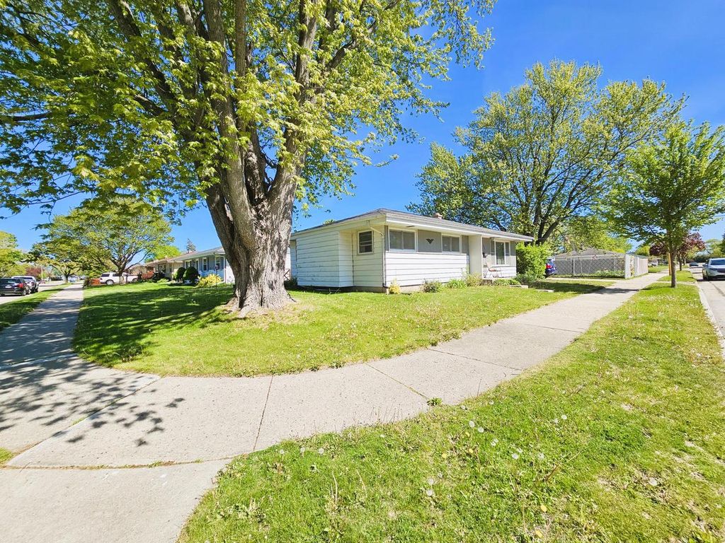 Photo of 3605 Spruce STREET, Racine, WI 53403 (MLS # 1962616)