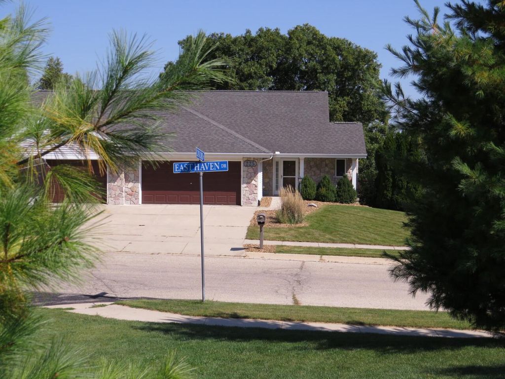 Photo of 225 East Haven DRIVE #B, Watertown, WI 53094 (MLS # 1940221)