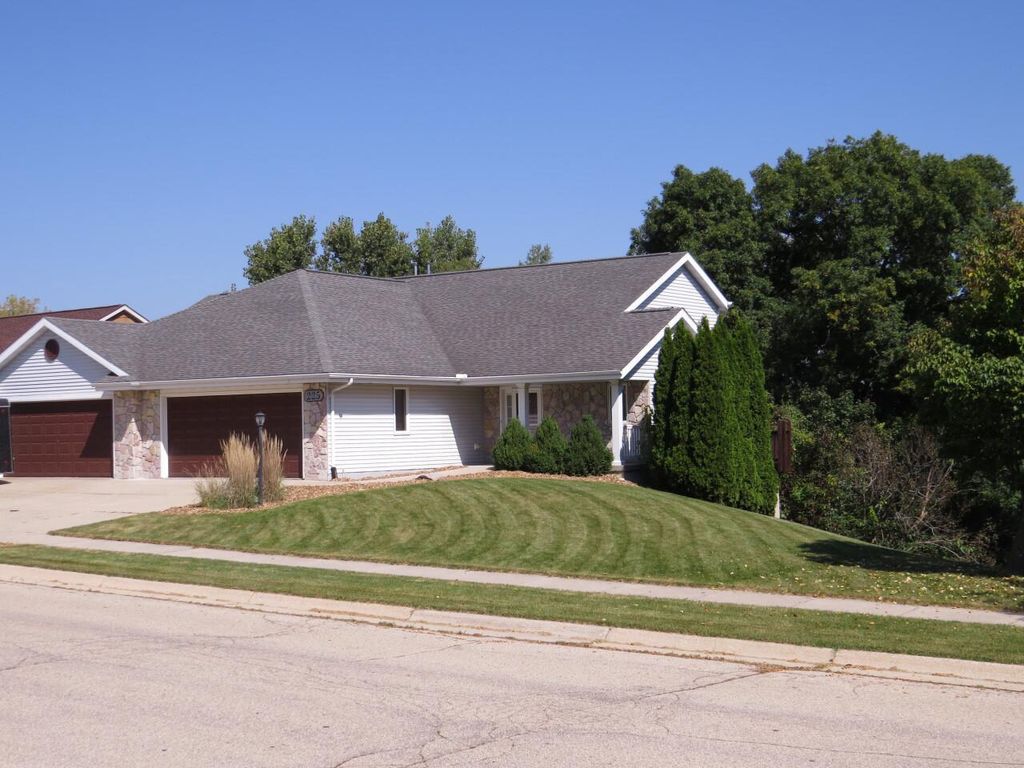 Photo of 225 East Haven DRIVE #B, Watertown, WI 53094 (MLS # 1940221)