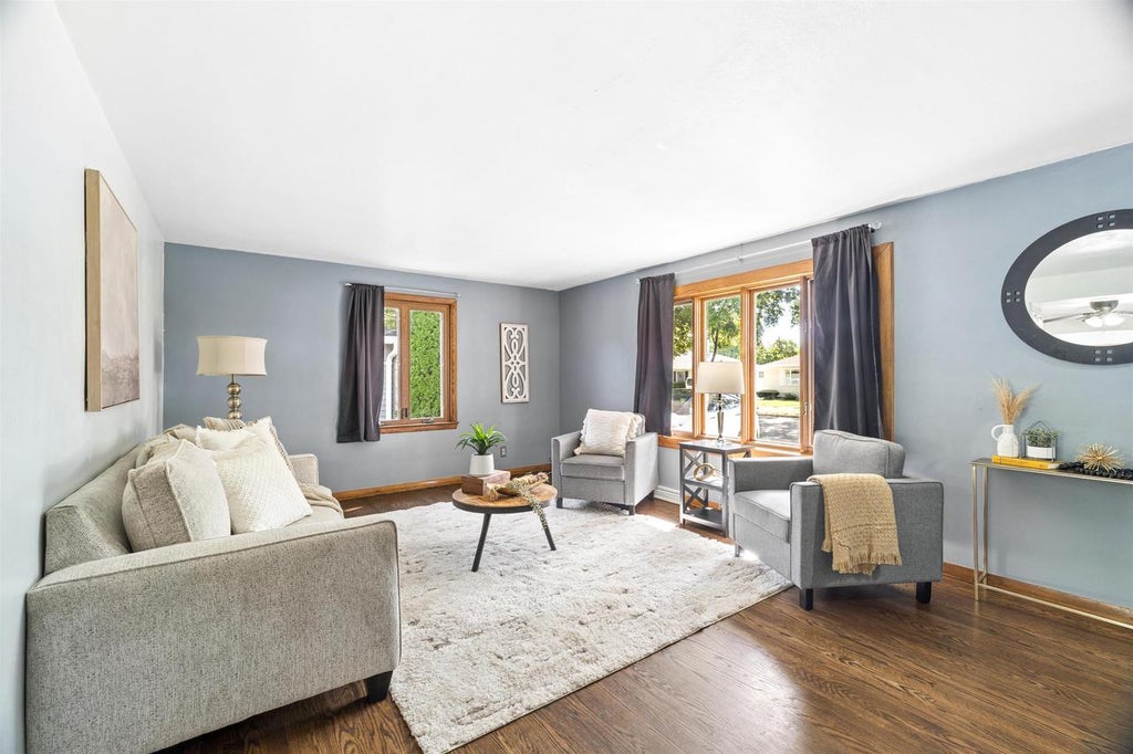 Photo of 1024 E Lindbergh STREET, Appleton, WI 54911 (MLS # 50332748)