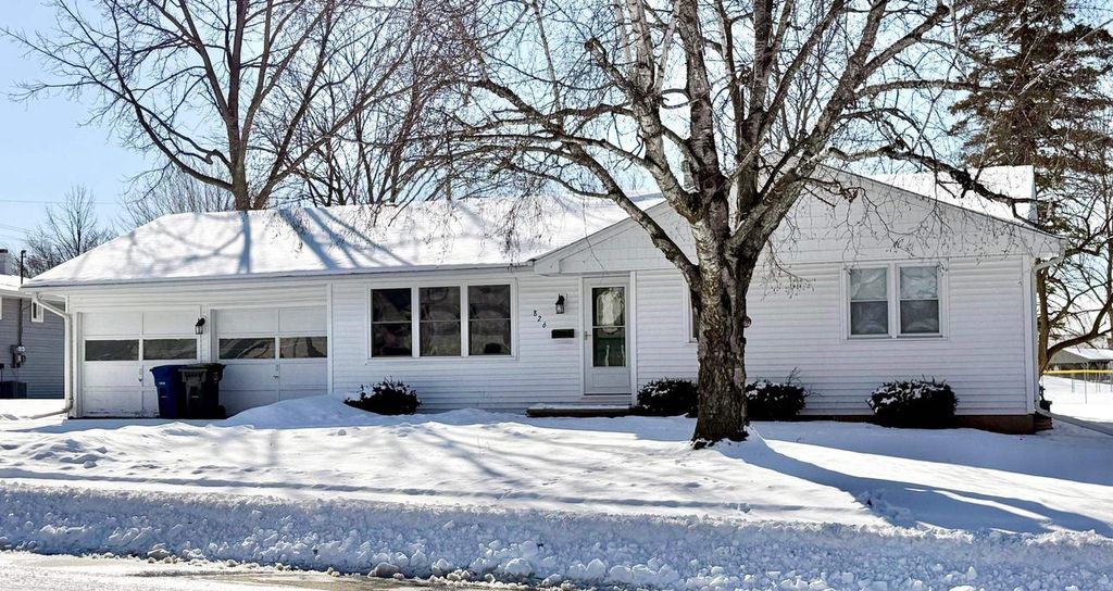 Photo of 826 Virginia DRIVE, De Pere, WI 54115 (MLS # 50321110)