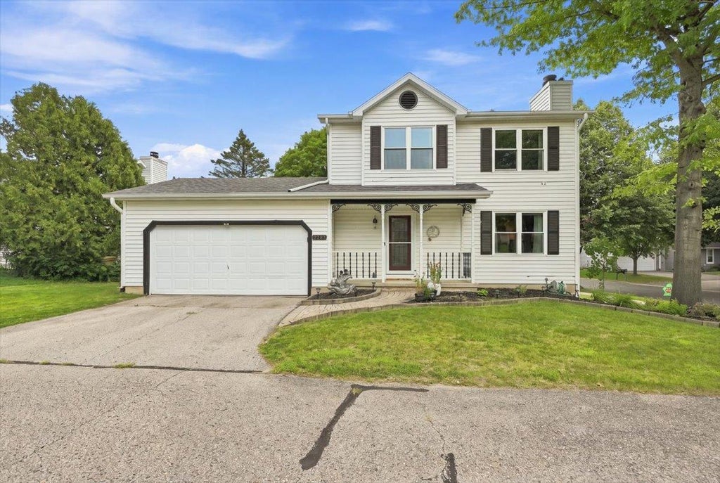 Photo of 7202 E Valley Ridge DRIVE, Madison, WI 53719 (MLS # 2029699)