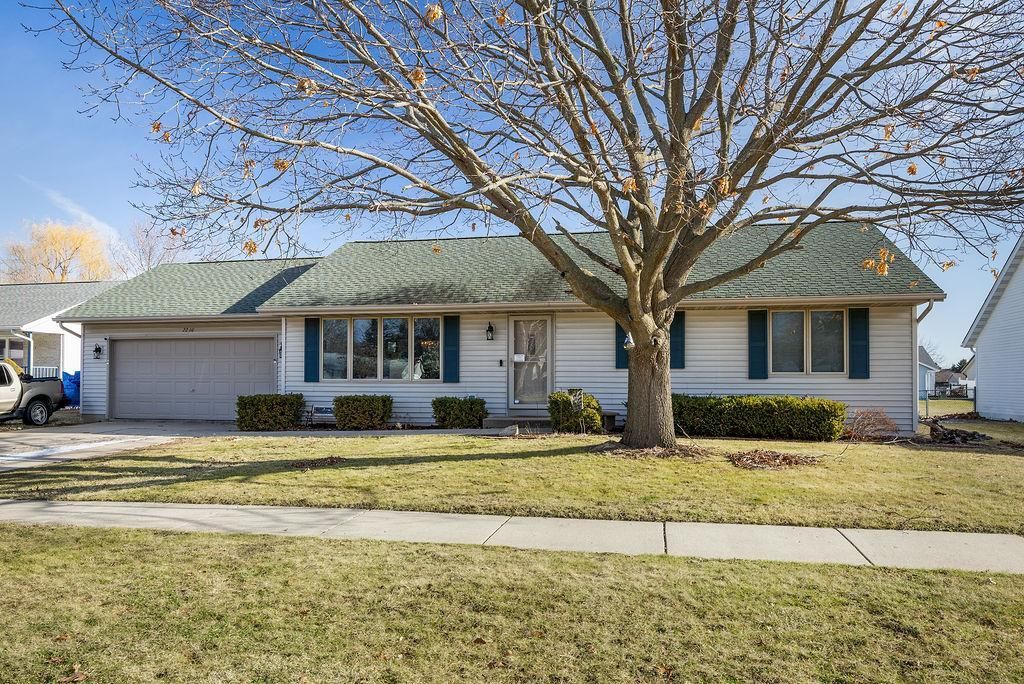 Photo of 2210 N Wright ROAD, Janesville, WI 53546 (MLS # 2014809)