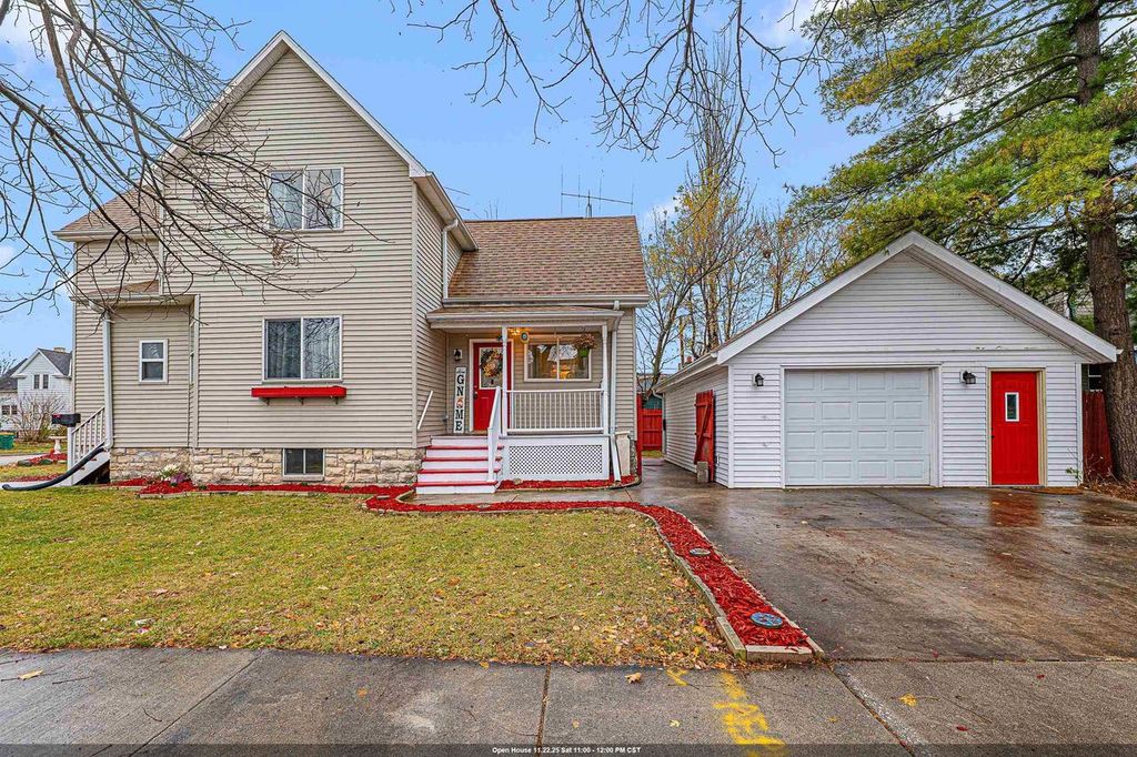 Photo of 194 N Park AVENUE, Fond Du Lac, WI 54935 (MLS # 50318447)