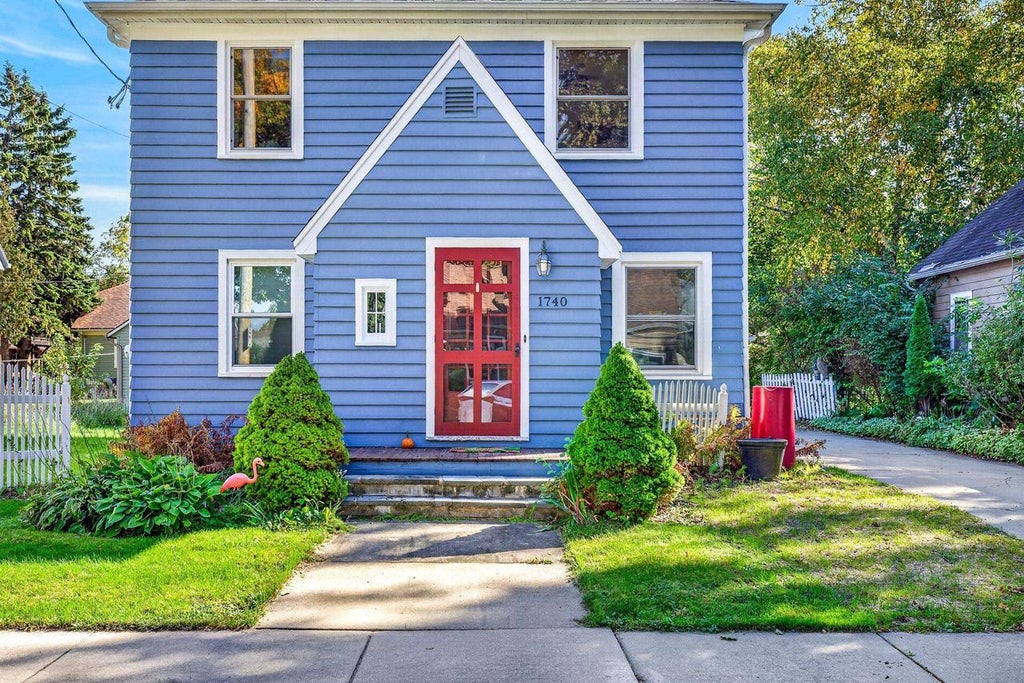 Photo of 1740 N Clark STREET, Appleton, WI 54911 (MLS # 50333586)