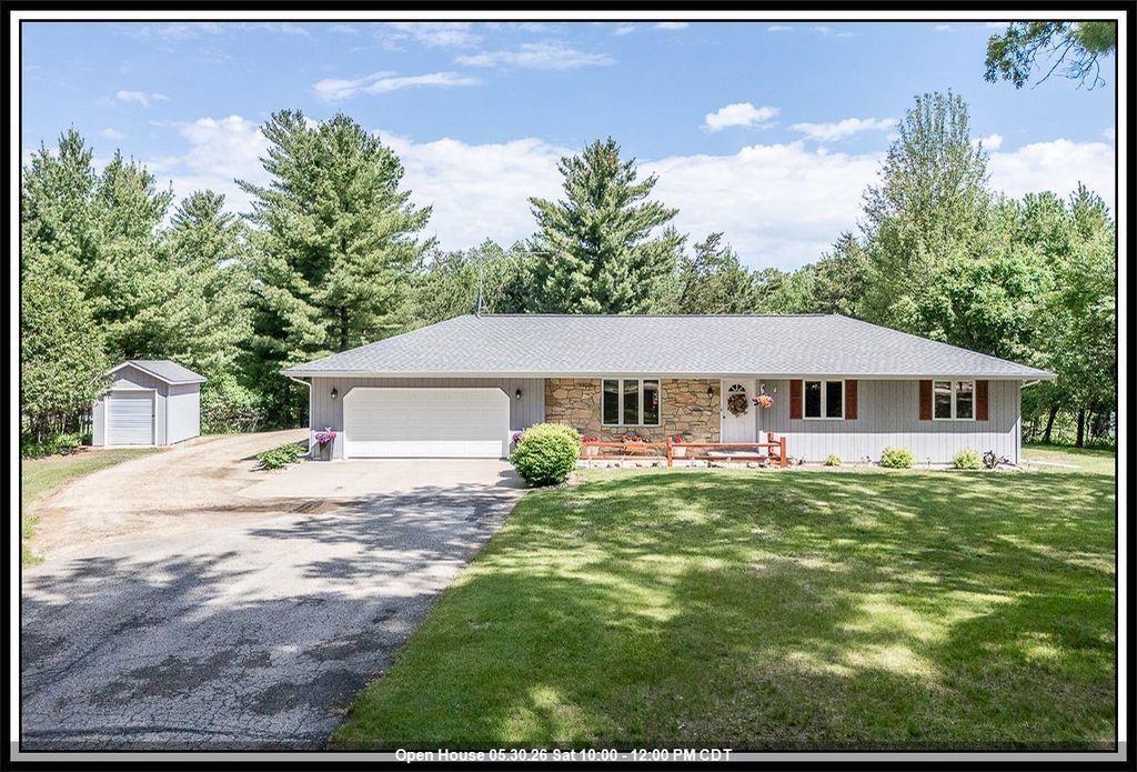 Photo of E8480 Huntley ROAD, New London, WI 54961 (MLS # 50326330)