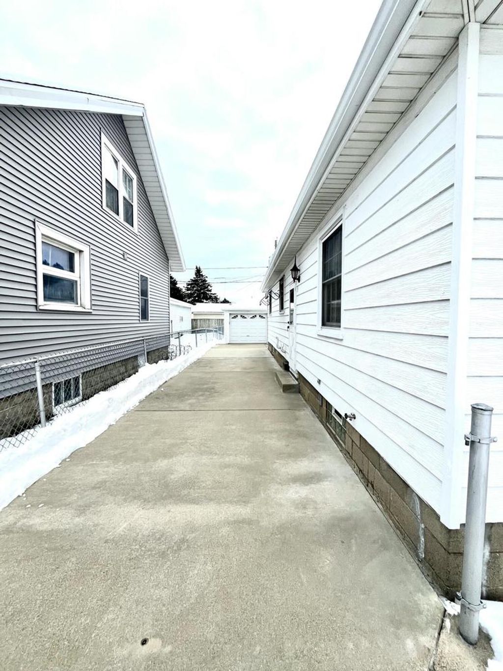 Photo of 1531 Bryn Mawr AVENUE, Mount Pleasant, WI 53403 (MLS # 1944751)