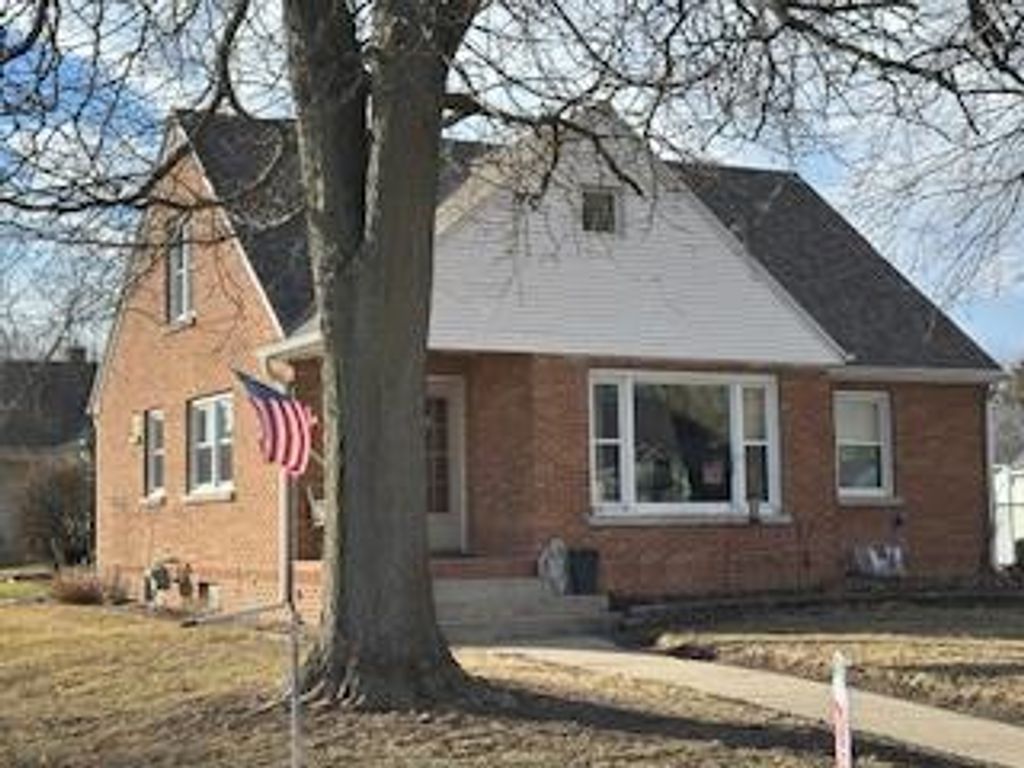 Photo of 526 WAUBUN AVENUE, Waupun, WI 53963 (MLS # 2016810)