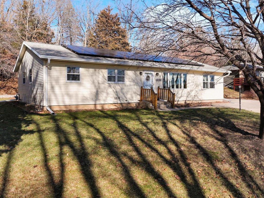 Photo of 5840 Madsen CIRCLE, Oregon, WI 53575 (MLS # 2014899)