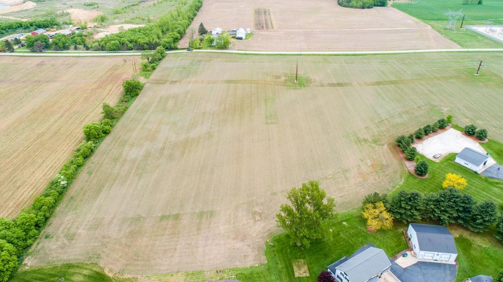 Photo of LT2 Kettle Moraine ROAD, Hartford, WI 53027 (MLS # 1951045)
