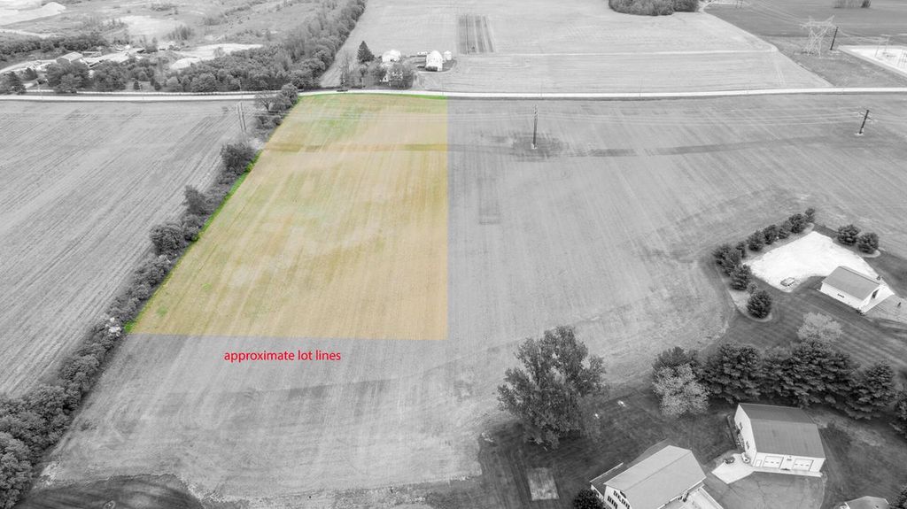 Photo of LT2 Kettle Moraine ROAD, Hartford, WI 53027 (MLS # 1951045)