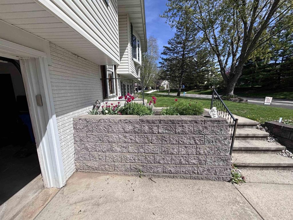 Photo of 5210 Big Bow ROAD, Fitchburg, WI 53711 (MLS # 2021712)