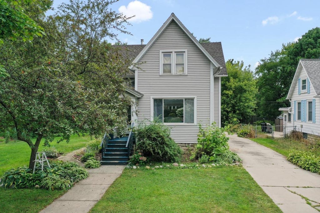 Photo of 1240 S Jackson STREET, Green Bay, WI 54301 (MLS # 50331336)