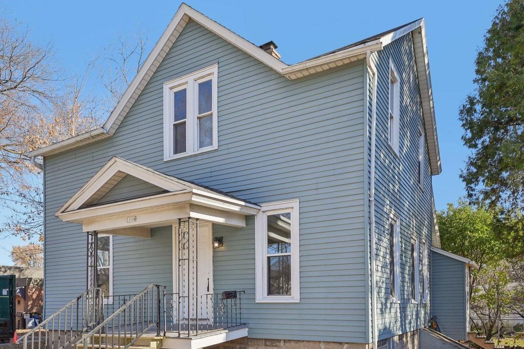 Photo of 1116 Nebraska STREET, Oshkosh, WI 54902 (MLS # 1943313)