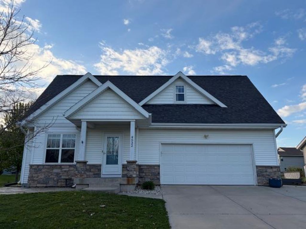 Photo of 4532 Scenic View ROAD, Windsor, WI 53598 (MLS # 2022852)