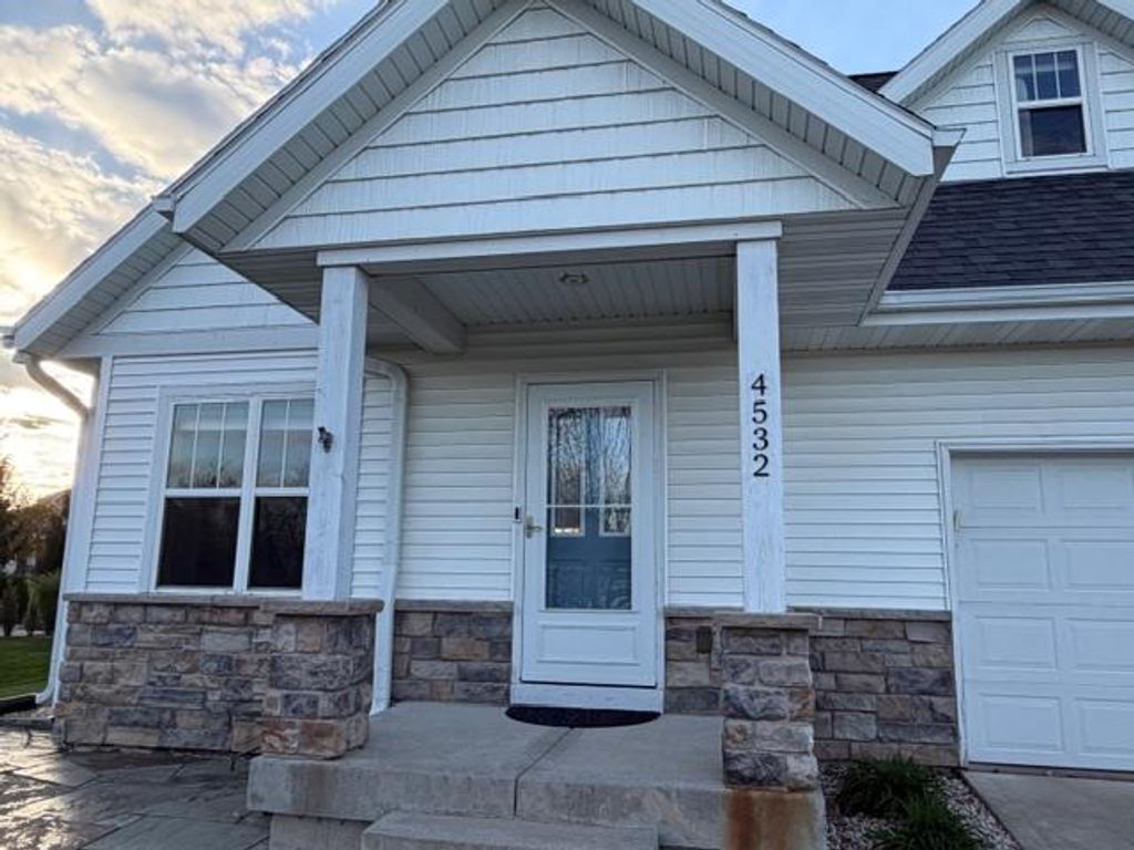 Photo of 4532 Scenic View ROAD, Windsor, WI 53598 (MLS # 2022852)