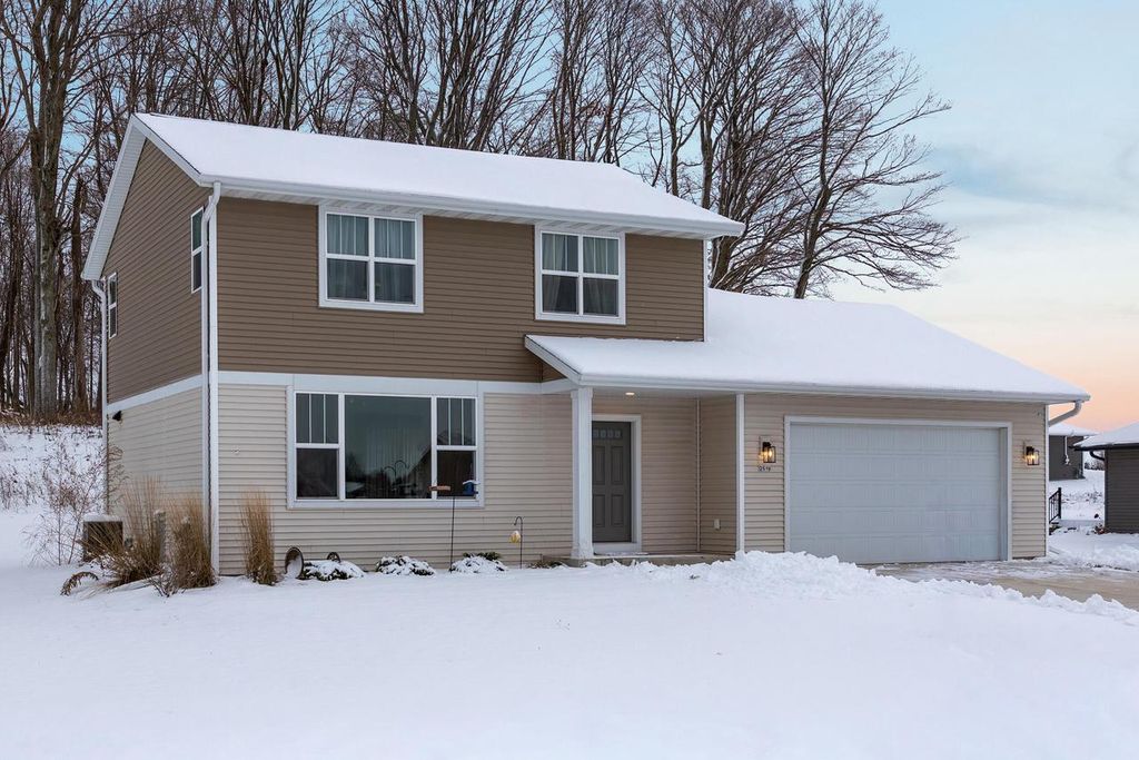 Photo of 2519 Stonebrook DRIVE, Sheboygan, WI 53081 (MLS # 1934779)