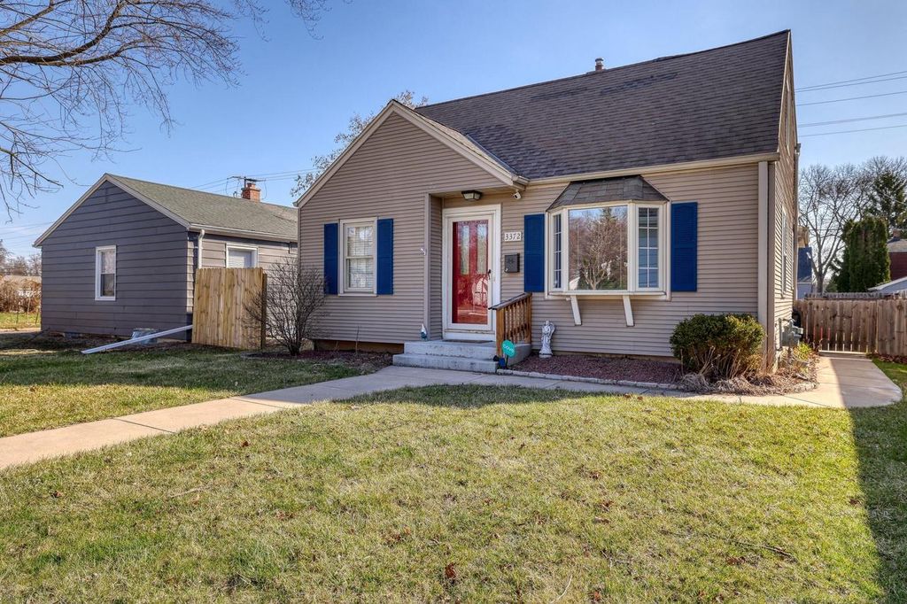 Photo of 3372 N 92nd STREET, Milwaukee, WI 53222 (MLS # 1956481)