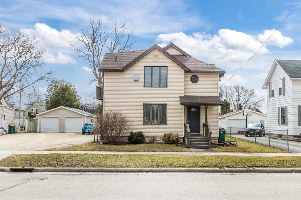 Photo of 28 E 11th STREET, Fond Du Lac, WI 54935 (MLS # 50323087)