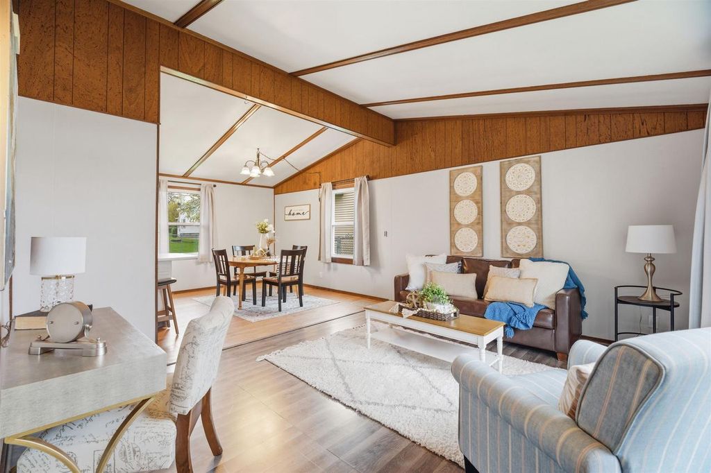 Photo of 920 N Lark STREET, Oshkosh, WI 54902 (MLS # 50324602)